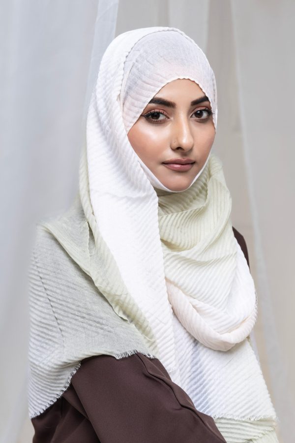 Crinkle Lawn - White & Grey - Image 2